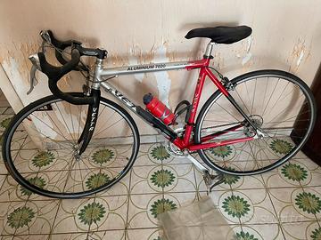 Bicicletta da corsa VETTA