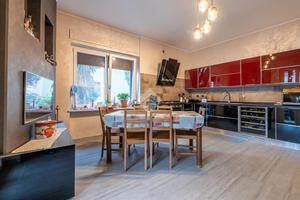 PORZIONE DI BIFAMILIARE A COLLEGNO