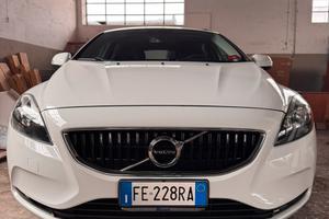 Volvo v40 D2 2016