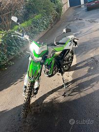 Moto kl kxe 125 enduro (2023)