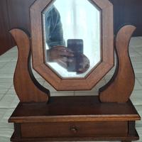 Specchiera in legno da comò