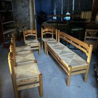 Panca e sedie impagliate