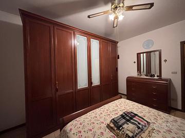 Camera da letto in noce