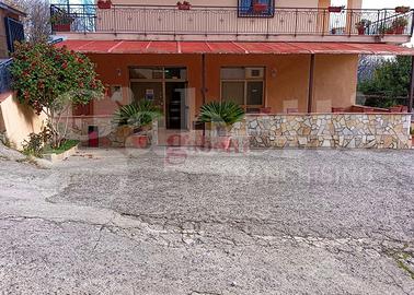 Negozio Marano Marchesato [Cod. rif 3303000ACG]