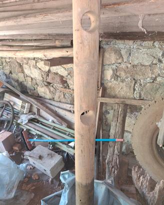 pali recinto recinzione legno cavalli maneggio 