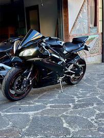Yamaha R6