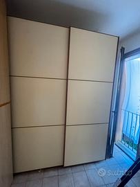 Armadio guardaroba ad ante scorrevoli indipendenti