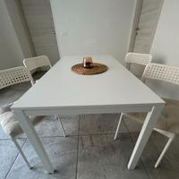 Tavolo + 4 sedie IKEA