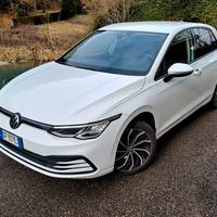VW GOLF 8- 2.0 TDI - FULL OPT -NEOPATENTATI