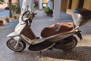 SCOOTER BEVERLY 300