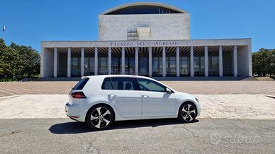 Volkswagen Golf 2.0 TDI 150 cv Highline 5p
