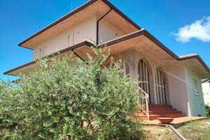 Villa di 330 m² con più di 5 locali a Nocera Umbra