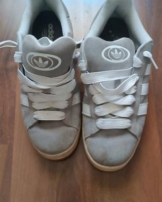 Adidas campus colore grigio