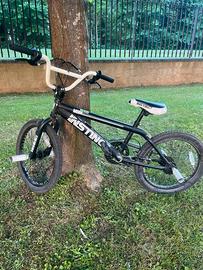 BICICLETTA BMX