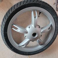 cerchi e gomme scarabeo Aprilia ruota