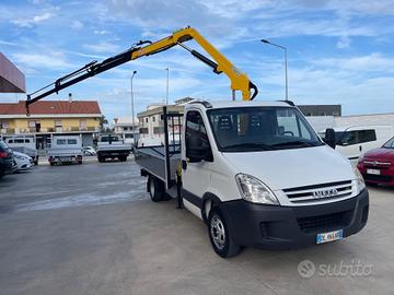 Iveco Daily 35C12 Gru' Effer 3 sfili cassone fisso