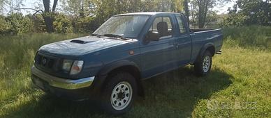 Nissan Pick Up D22 Pick-up 2.5 TD 2 porte