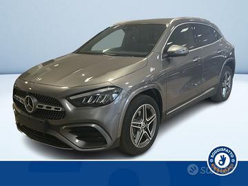 Mercedes-Benz GLA 250 E PLUG-IN HYBRID AUTOMA...