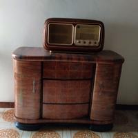 Mobile bar con giradischi