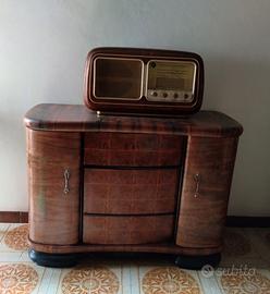 Mobile bar con giradischi