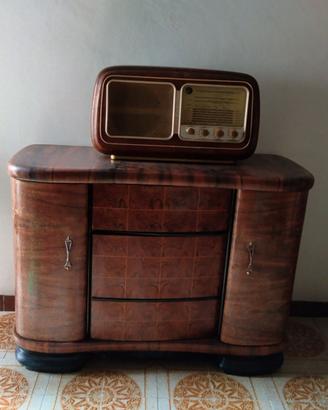 Mobile bar con giradischi