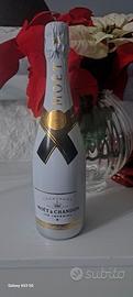 1 bottiglia di champagne Moet E Chandon 