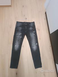 Jeans Dsquared Neri – Stile e qualità premium