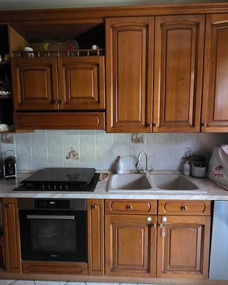 Cucina Completa in Legno di Castagno