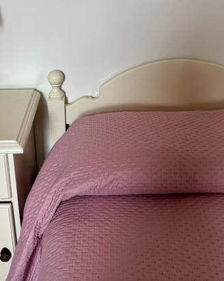 Stanza in legno laccato crema