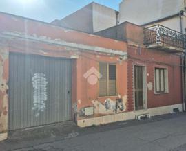 CASA INDIPENDENTE A PIEDIMONTE ETNEO