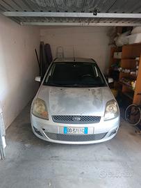 Ford fiesta titanium 1400 cilindrata 68 cavalli 
