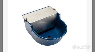 abbeveratoio cavalli