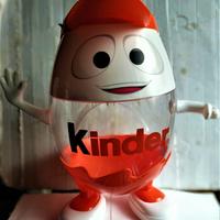 Kinder SORPRESA dispenser