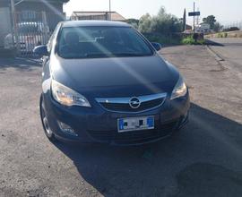 Opel Astra 2012