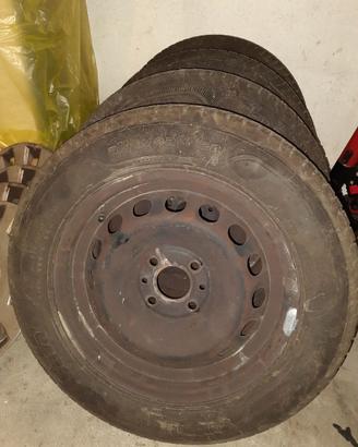 Cerchi e Pneumatici 185/60 R14 82H M+S
