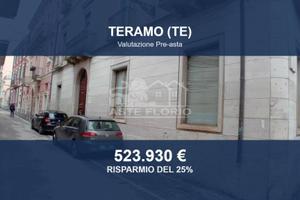 Immobile in asta di 988 m² a Teramo