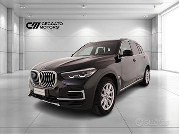 BMW X5 xdrive30d mhev 48V xLine auto