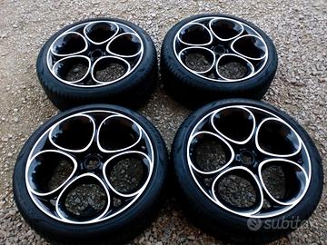Cerchi e gomme nuove 19 originali alfa romeo