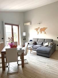 Trivano arredato classe B 82 mq