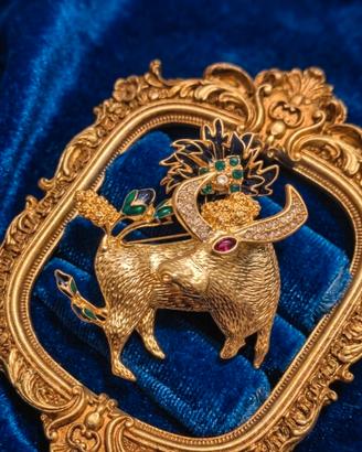 Spilla vintage toro Trifari per donna