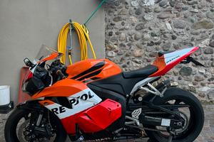 Honda cbr 600