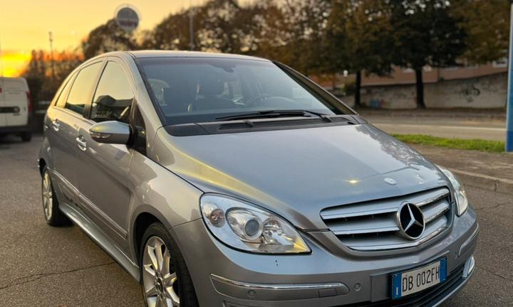 MERCEDES CLASSE B180 CDI OK NEOPATENTATI