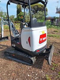 scavatore Bobcat e19