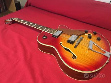 Chitarra jazz semi-acustica Atrics