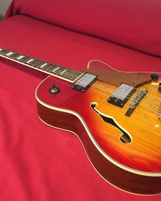 Chitarra jazz semi-acustica Atrics