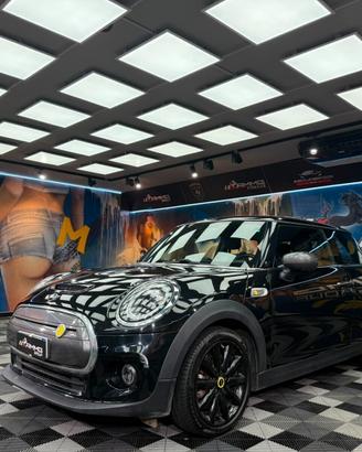 Mini Cooper SE XL (934)