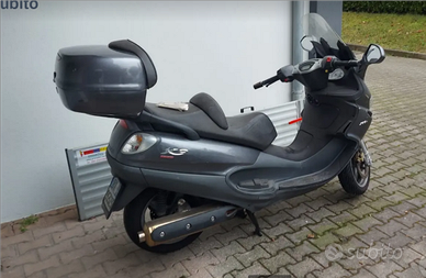 Piaggio X9 500 Evolution