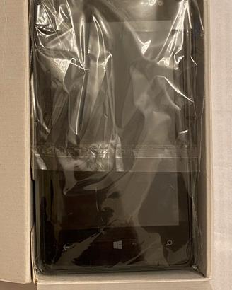 Smartphone Microsoft Lumia 435 con scatola