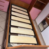 Letto singolo e materasso