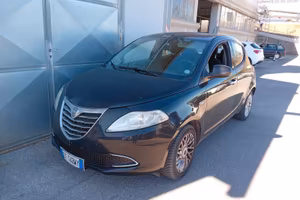 Lancia Ypsilon 1.2 69 CV 5 porte Gold